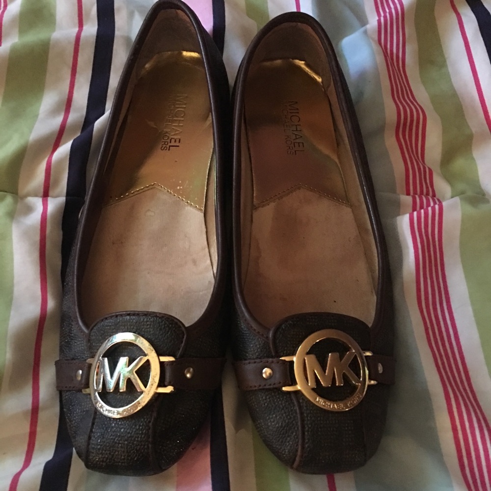 Kors Signature Fulton flats!